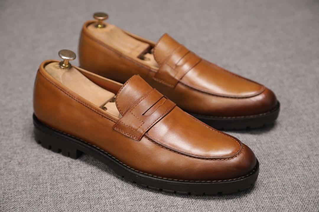SOULIER EN CUIR