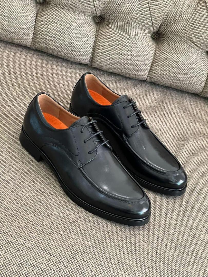 SOULIER EN CUIR