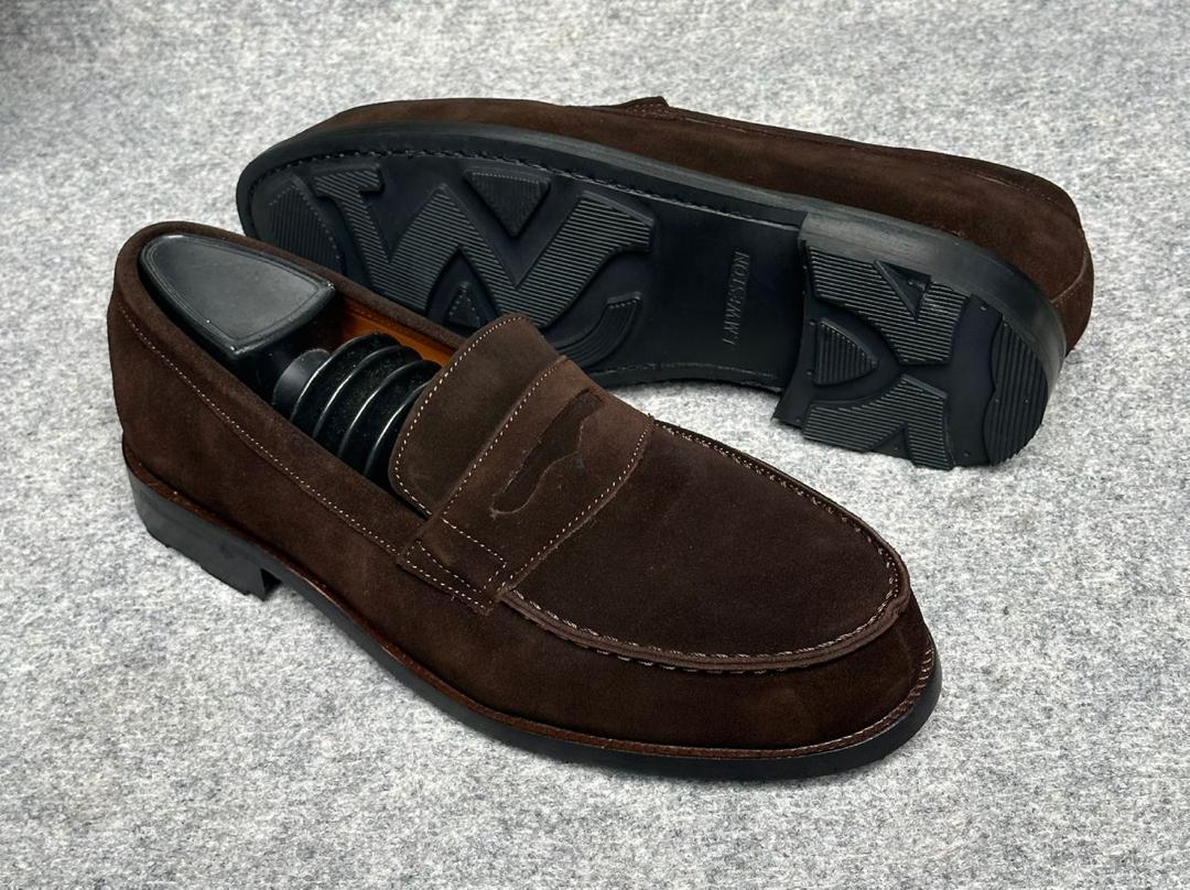 mocassin