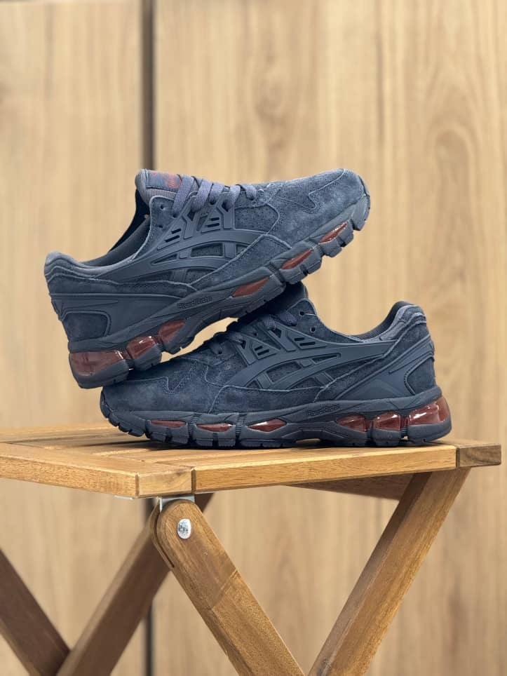 ASICS SPORT