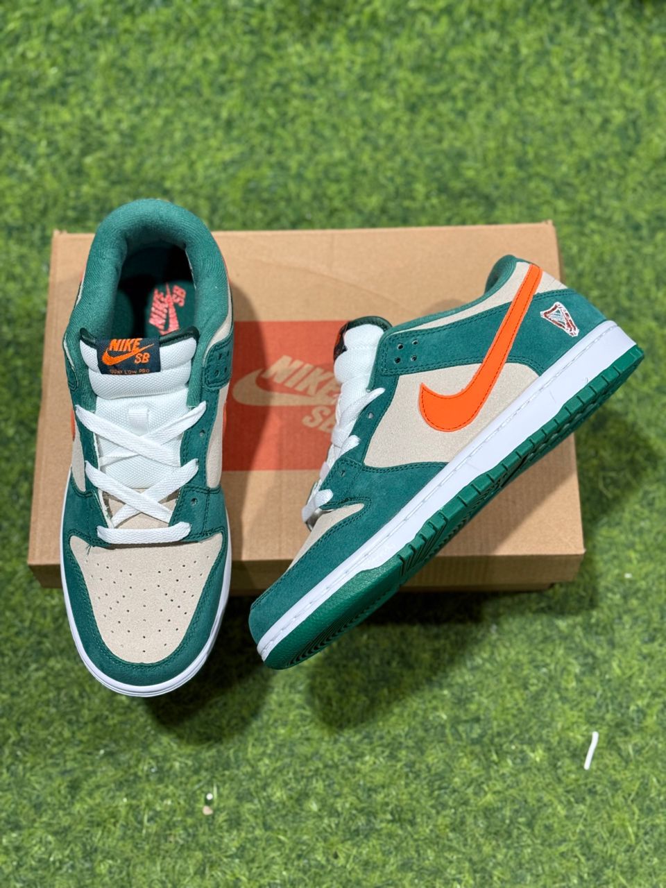 AIR JORDAN